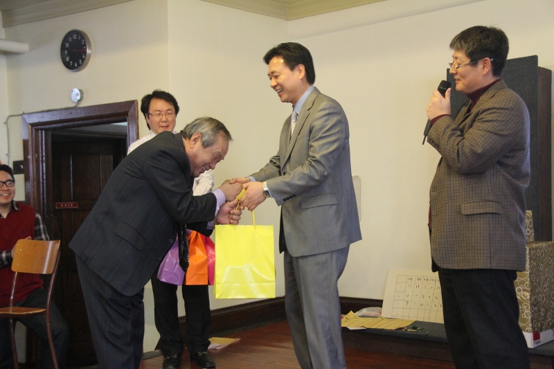 portrait Han Min 346 (800x533).jpg