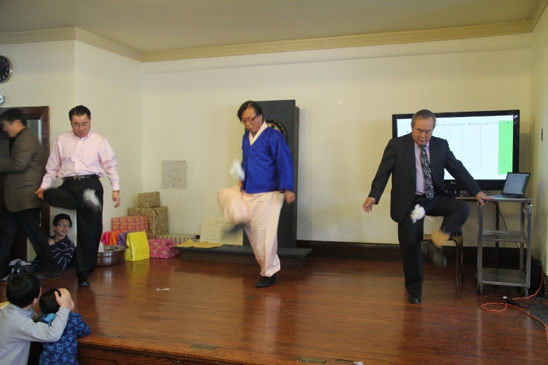 portrait Han Min 160 (800x533).jpg