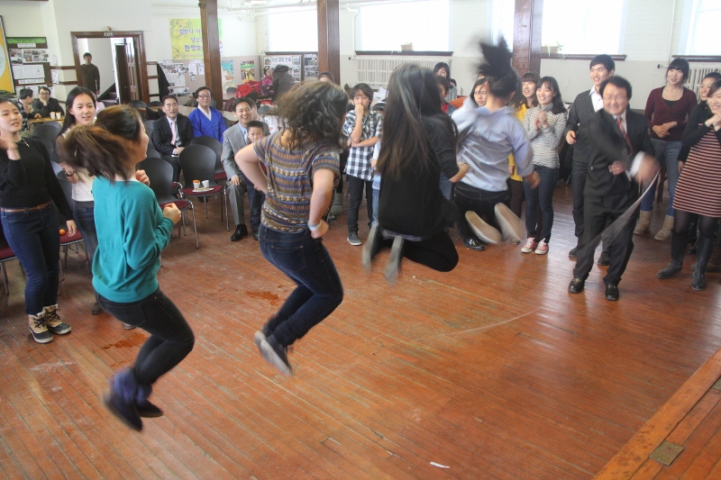 portrait Han Min 225 (800x533).jpg